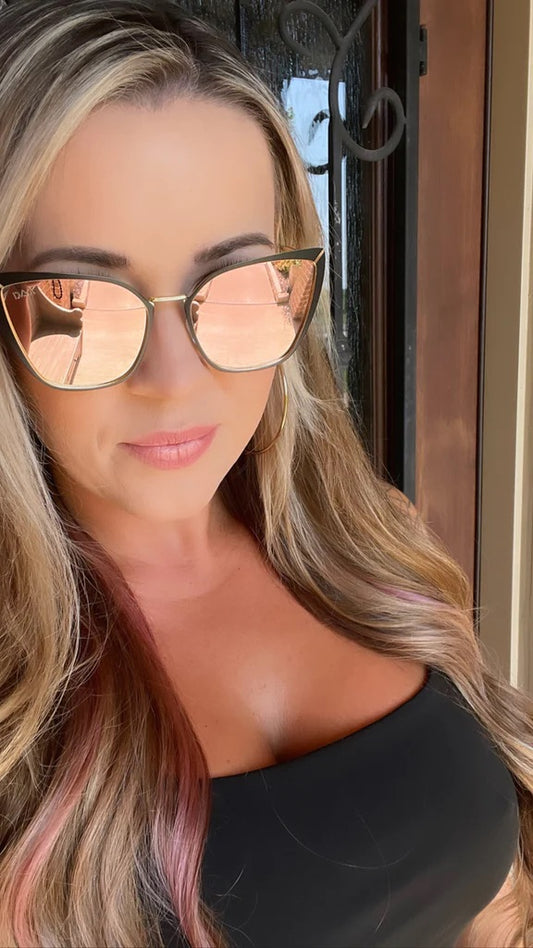 Lexi in Champagne Dax Sunglasses